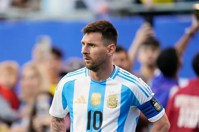 Messi khẳng định EURO không thể khó hơn Copa America hay World Cup