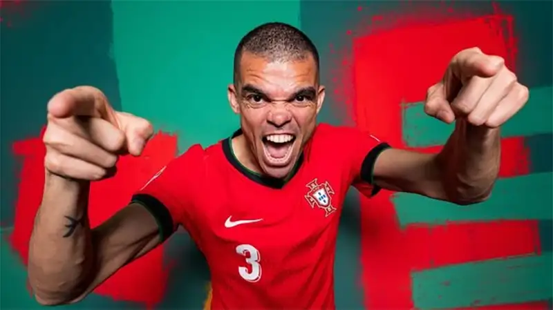 Pepe sẽ trở thành cầu thủ lớn tuổi nhất từng ra sân ở EURO nếu được HLV Roberto Martinez sử dụng